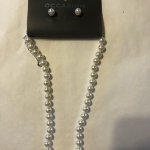 Occasion pearl Earring and necklace set